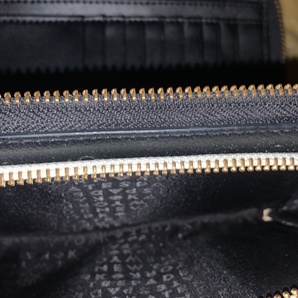 Amazing Kate Spade Wallet (Wristlet Two tone ) - Picture 10 of 10